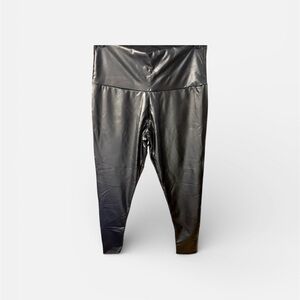 Anchored Arrows Black leather Leggings